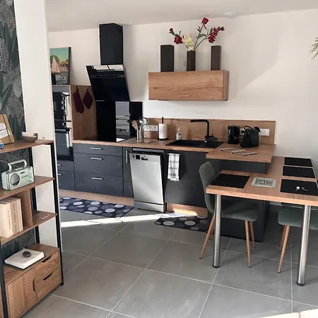 Chez Celine Et Frederic T2 45m Carre Neuf Feriehus *